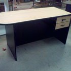 escritorio recto con mediopunto